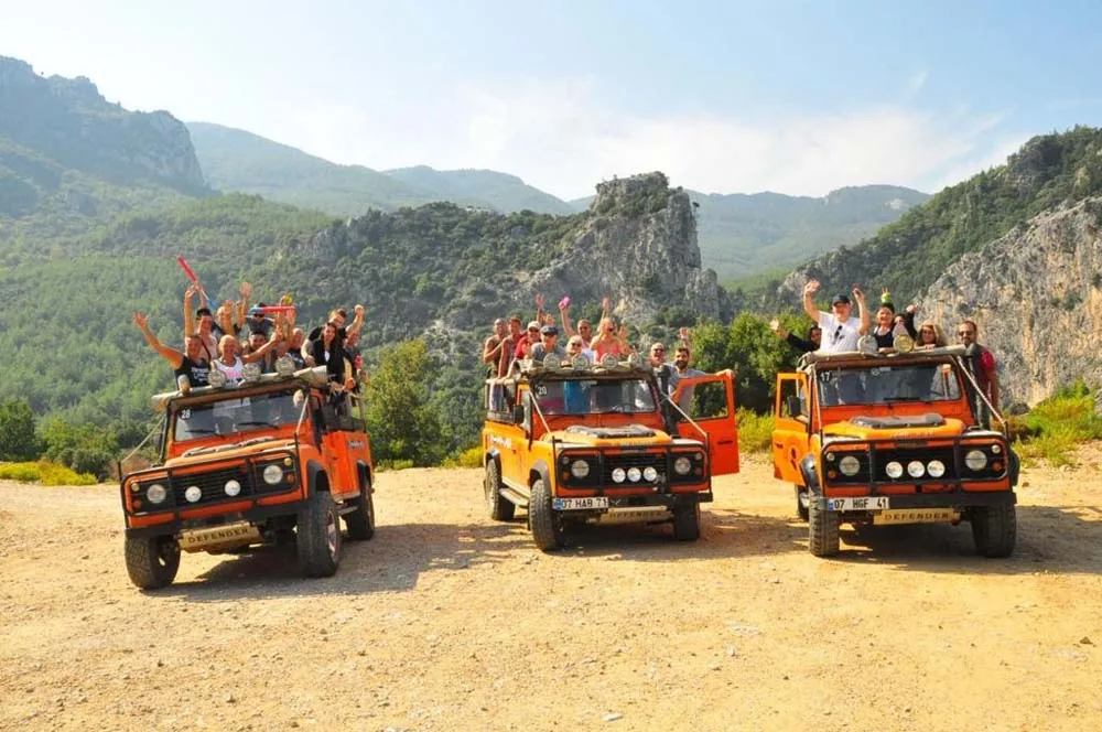 JEEP SAFARI — photo 1